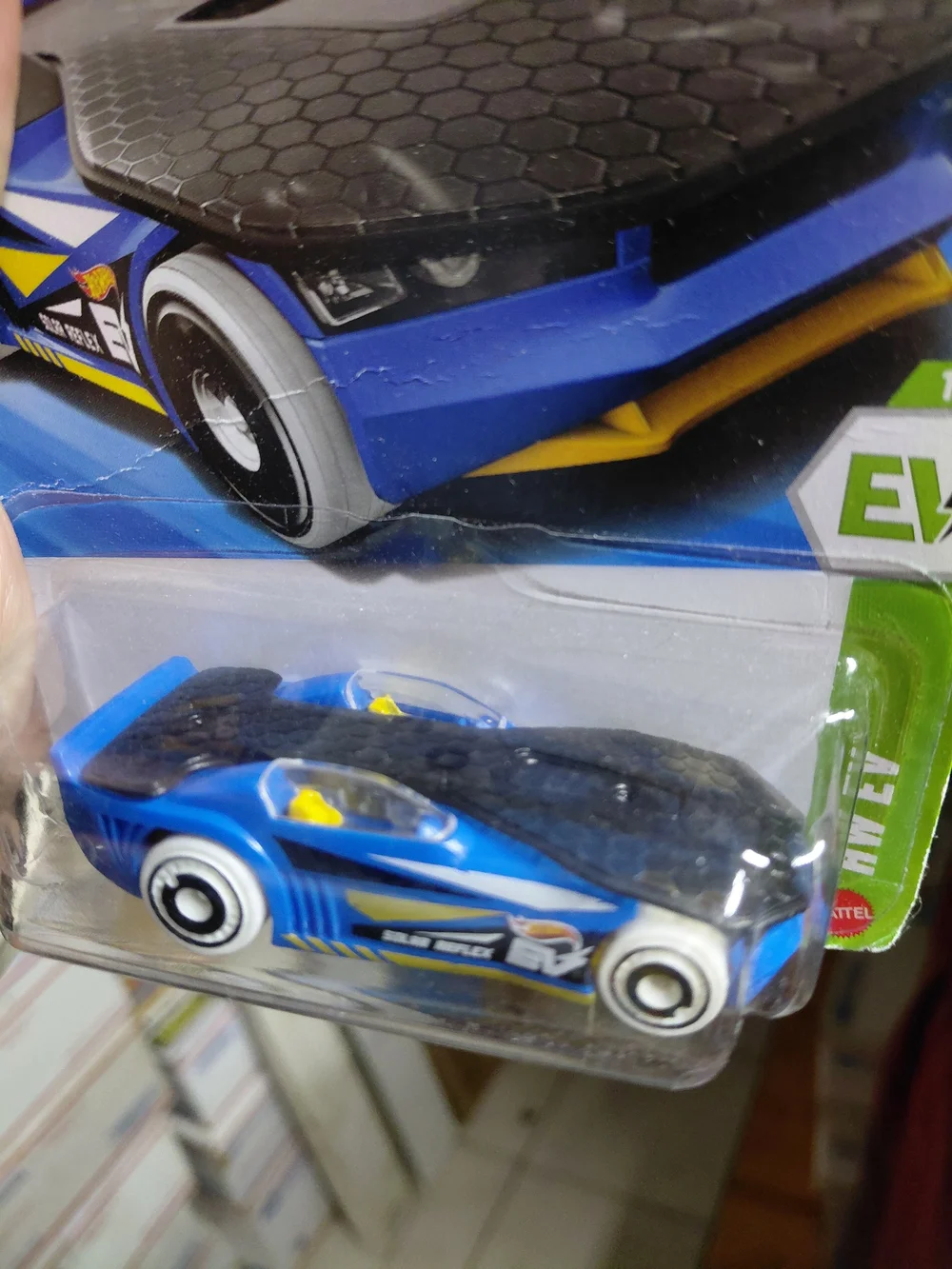 Hot Wheels Solar Reflex (Model JJH85) from the 2026 HW EV series (7/250, 1/10).